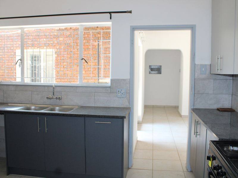 House For Sale in Florauna Pretoria - Photo 9