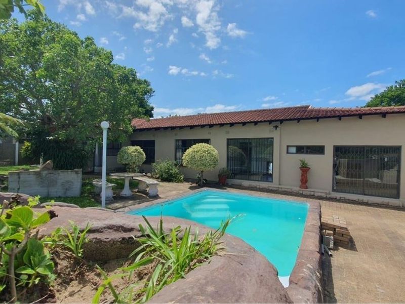 “Luxury in Harmony with Nature” - Photo 2