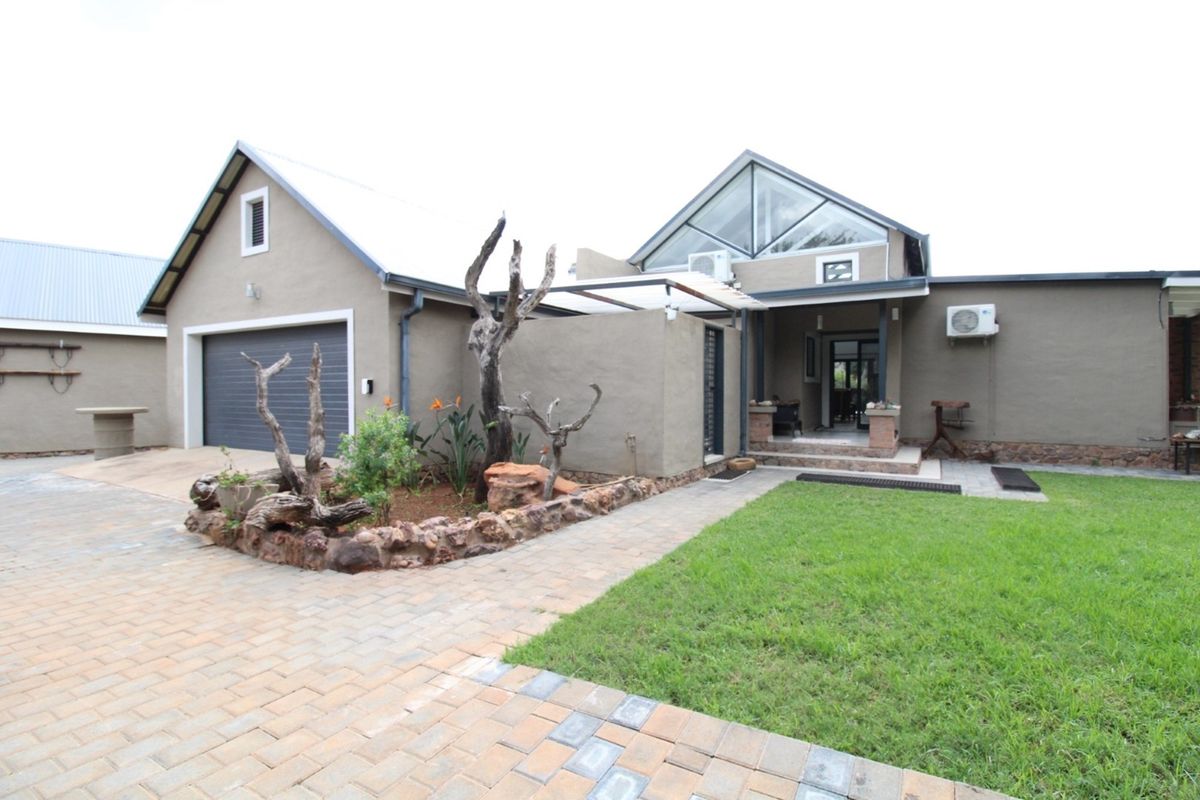 Intaba Indle Wilderness Estate - Dream four bedroom house (including one bedroom in chalet) - Photo 4