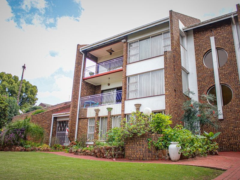Spacious Hillside Retreat - Modernize or Enjoy as Is - Photo 3