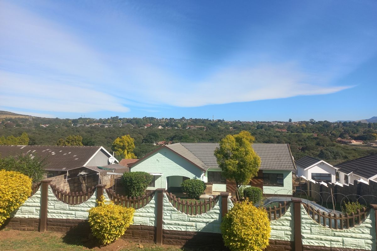 Family House - Photo 3