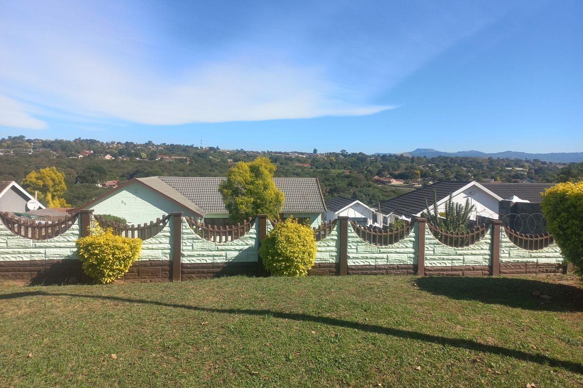 Family House - Photo 2