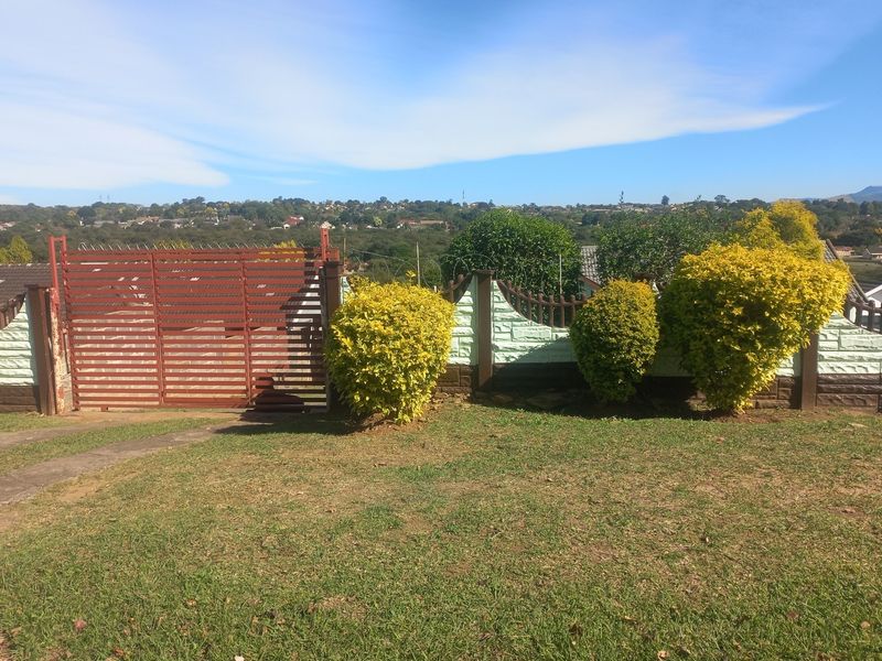 Family House - Photo 6