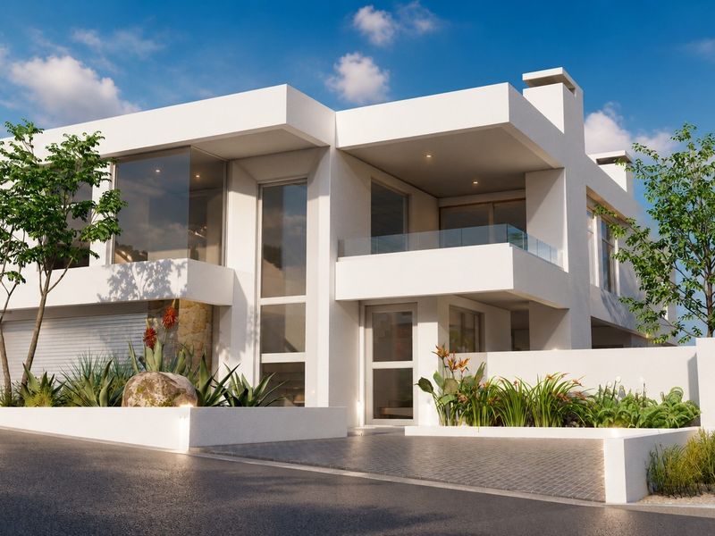 Luxury 5-Bedroom Plot and Plan with Separate Entrance and Airbnb Potential in Langebaan - Photo 1