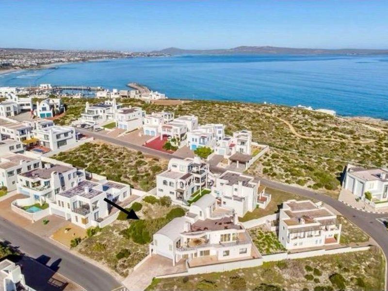Luxury 5-Bedroom Plot and Plan with Separate Entrance and Airbnb Potential in Langebaan - Photo 10