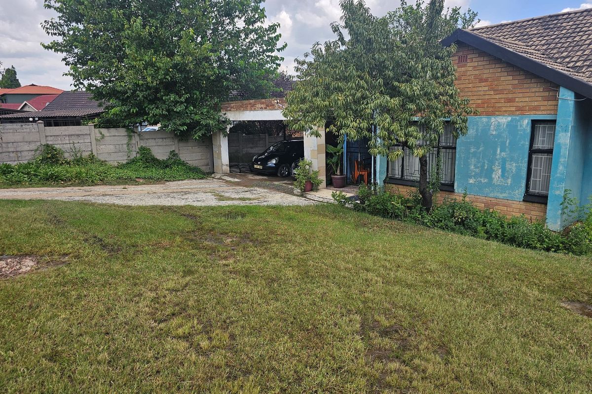 Great 3-Bedroom Home, Double Carport with potential - Ideal investment opportunity - Photo 4