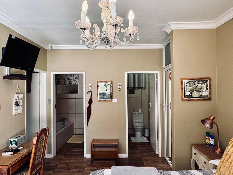 Luxury Investment Haven - Boutique Guesthouse and Townhouses in Hutten Heights. - Photo 5