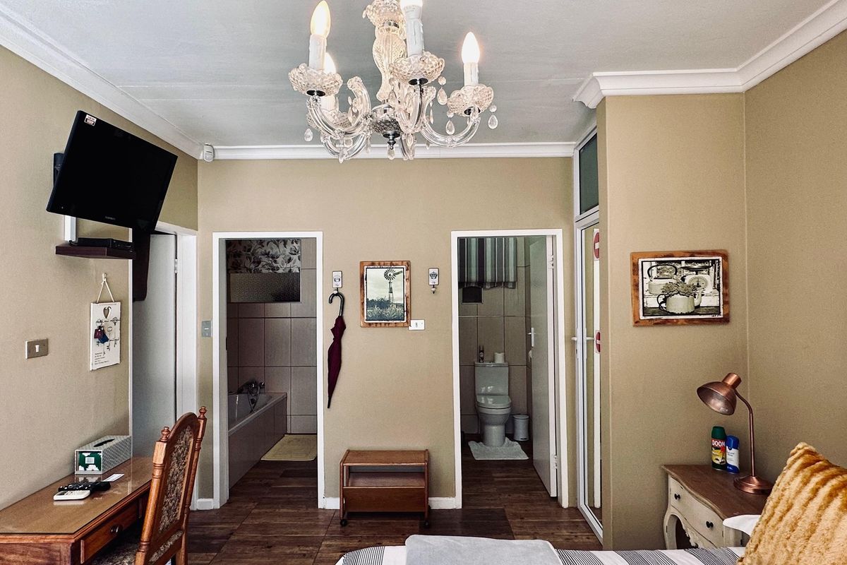 Luxury Investment Haven - Boutique Guesthouse and Townhouses in Hutten Heights. - Photo 5