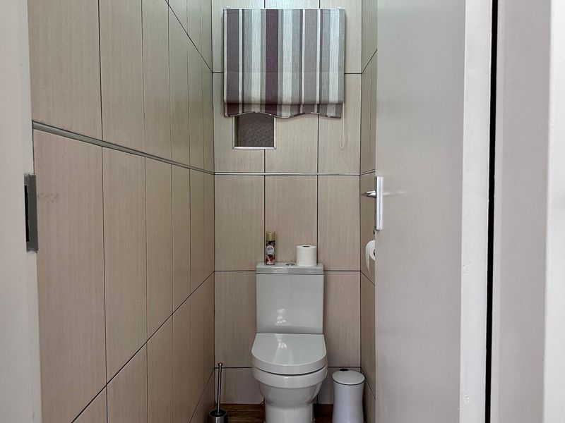 Luxury Investment Haven - Boutique Guesthouse and Townhouses in Hutten Heights. - Photo 7