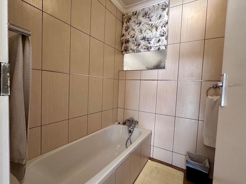 Luxury Investment Haven - Boutique Guesthouse and Townhouses in Hutten Heights. - Photo 9