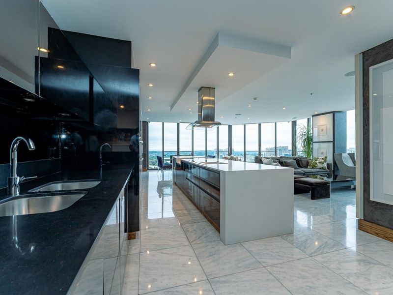 2 bedroom apartment for sale Michelangelo towers - Photo 3