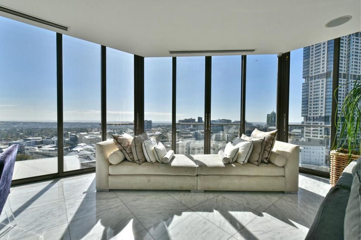 2 bedroom apartment for sale Michelangelo towers - Photo 2