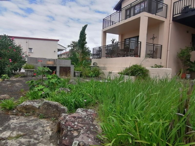 Uvongo. Dream Townhouse  With Direct Access To The Beach - Photo 2