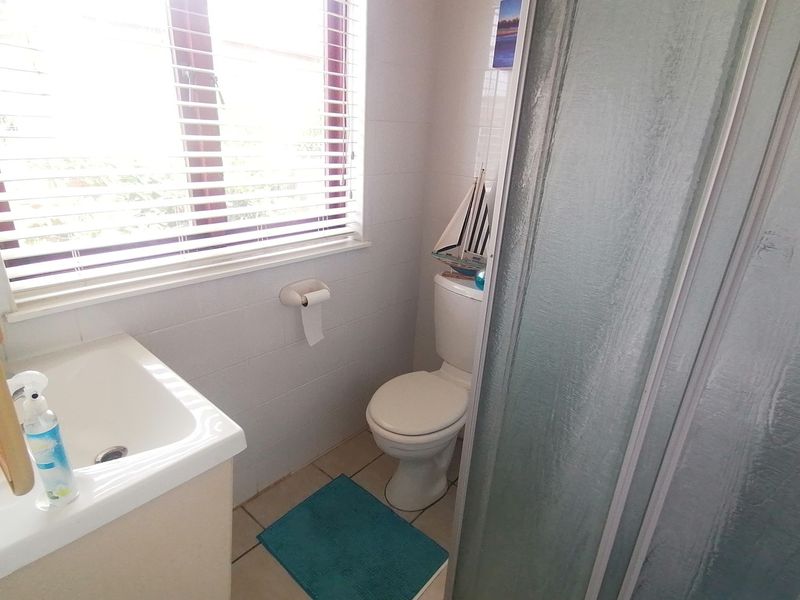 Uvongo. Dream Townhouse  With Direct Access To The Beach - Photo 7