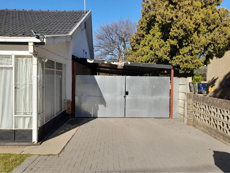 "Sustainable Living in Charming Flimieda Oasis" - Photo 4