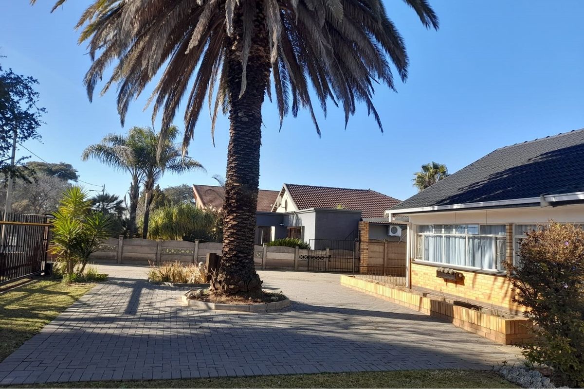 "Sustainable Living in Charming Flimieda Oasis" - Photo 5