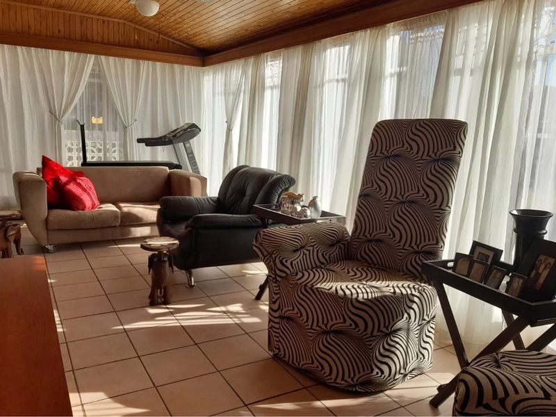 "Sustainable Living in Charming Flimieda Oasis" - Photo 6