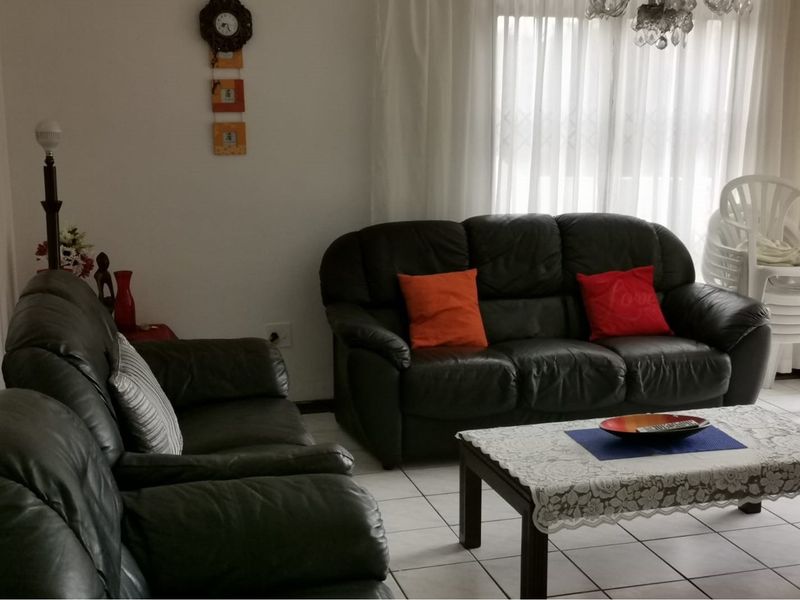 Luxury Living by the Lagoon - Your Seaside Sanctuary Awaits! - Photo 8