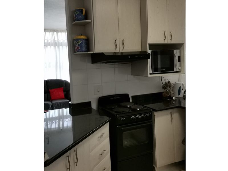 Luxury Living by the Lagoon - Your Seaside Sanctuary Awaits! - Photo 5