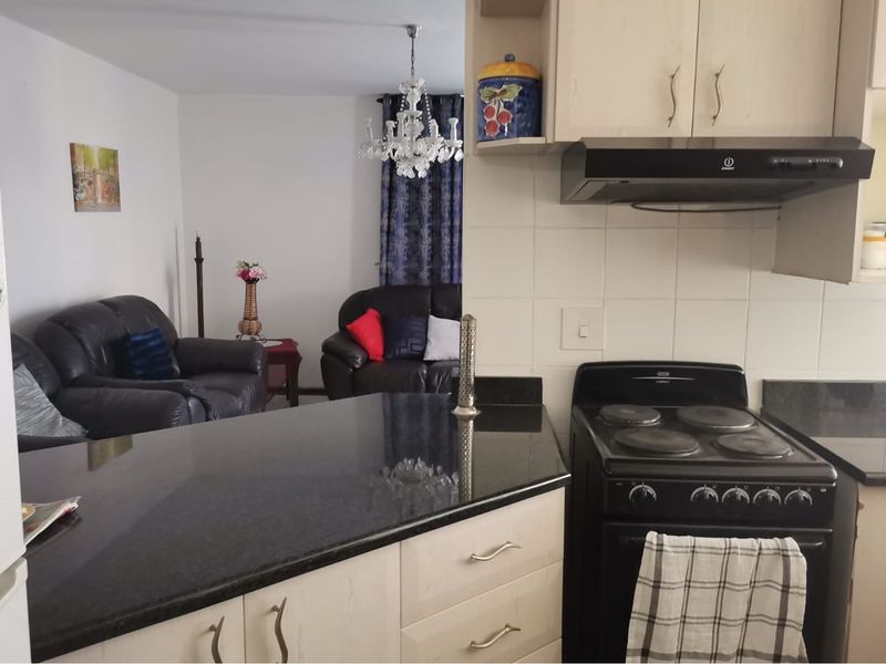 Luxury Living by the Lagoon - Your Seaside Sanctuary Awaits! - Photo 4