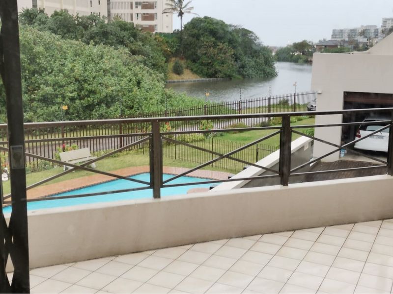 Luxury Living by the Lagoon - Your Seaside Sanctuary Awaits! - Photo 2