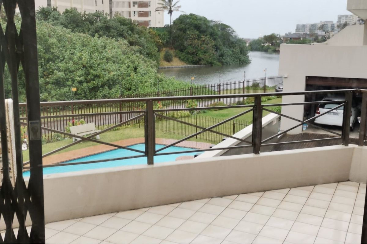 Luxury Living by the Lagoon - Your Seaside Sanctuary Awaits! - Photo 2