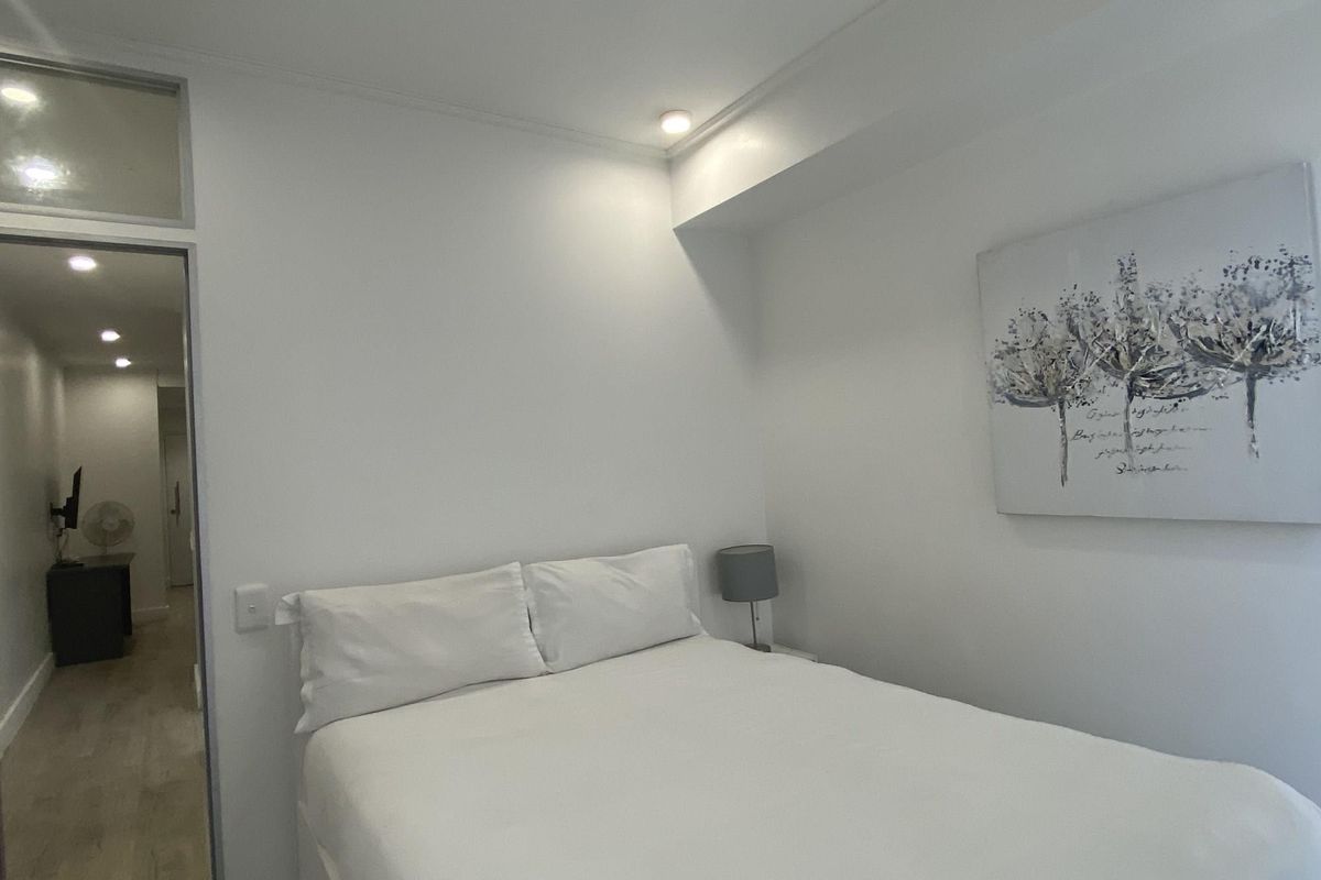 2 BEDROOM APARTMENT - Photo 3