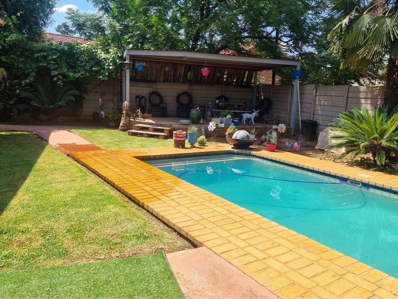 Ready to make your move - Photo 10