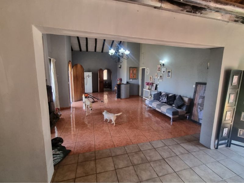 Ready to make your move - Photo 9