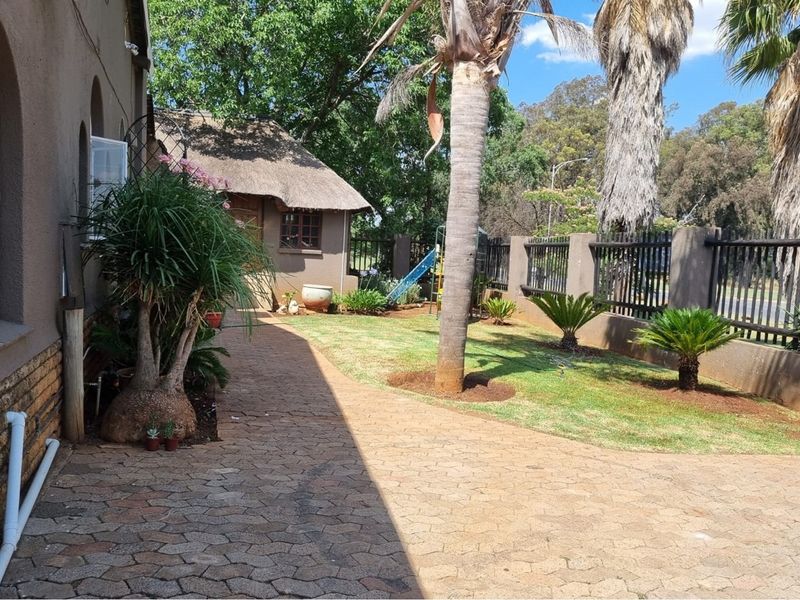 Ready to make your move - Photo 2