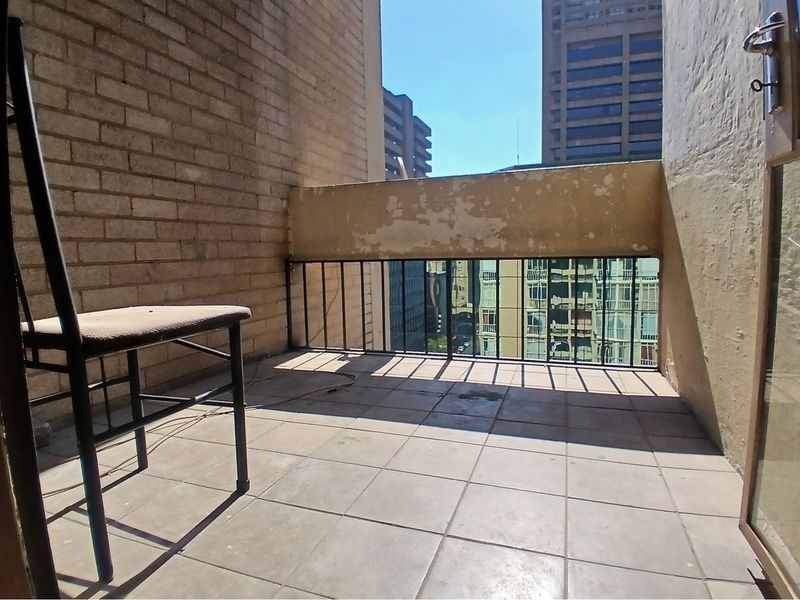 2-bedroom, 1-bathroom apartment is available for sale in the heart of the CBD - Photo 4
