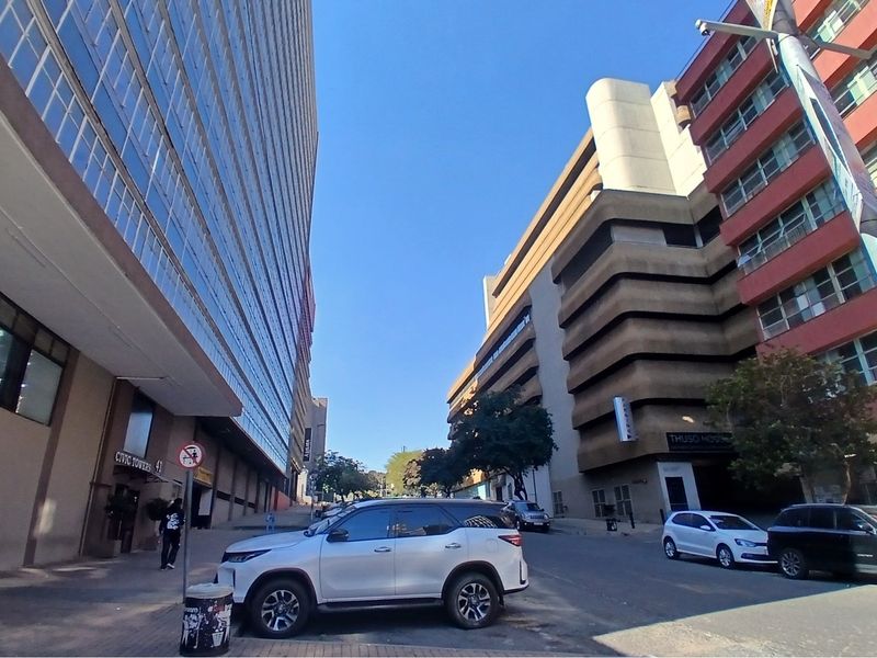 2-bedroom, 1-bathroom apartment is available for sale in the heart of the CBD - Photo 3