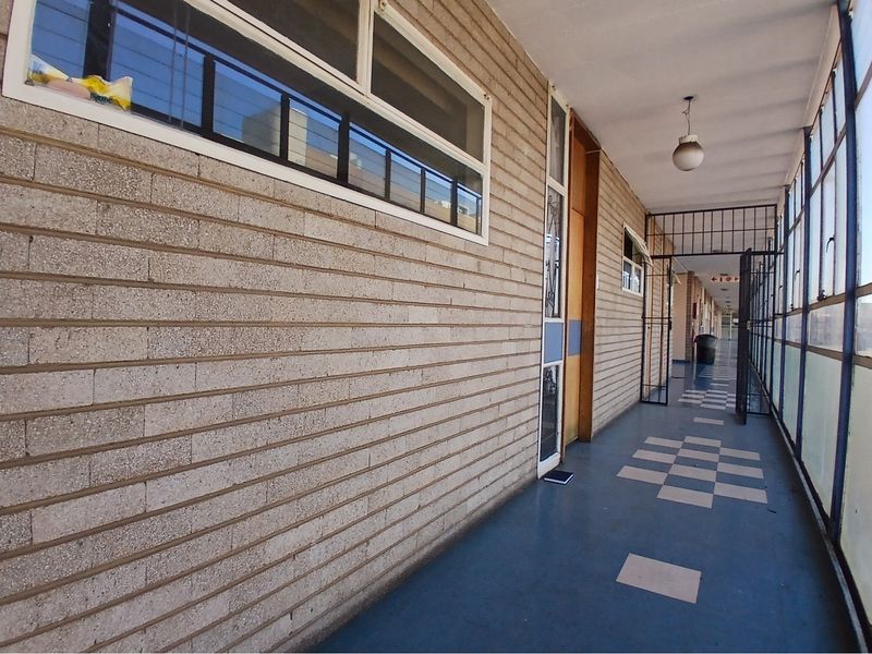 2-bedroom, 1-bathroom apartment is available for sale in the heart of the CBD - Photo 9