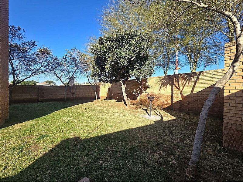 Stylish 2-Bedroom Apartment in Lisas Place! - Photo 5