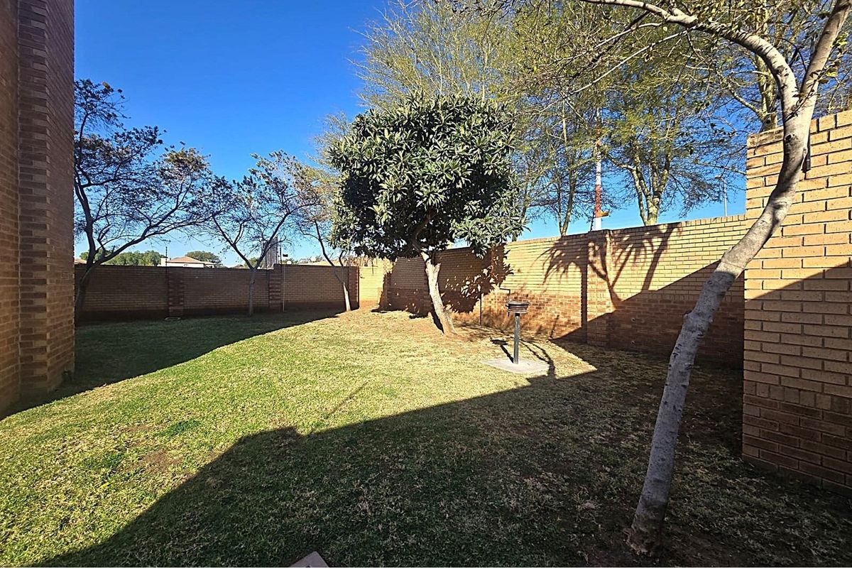 Stylish 2-Bedroom Apartment in Lisas Place! - Photo 5