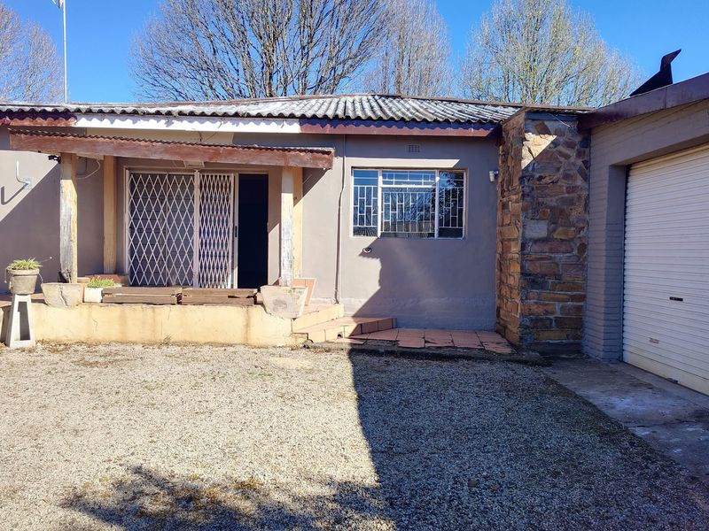 4 BEDROOM HOUSE WITH FLATLET FOR SALE IN GRASKOP - Photo 4