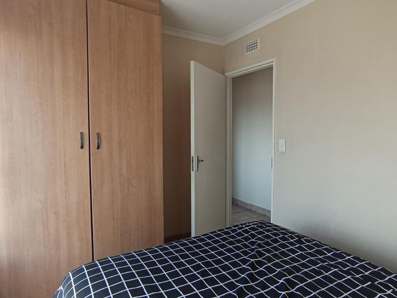 "Charming house in Olievenhoutbosch Hits Market"R1.2 MILLION - Photo 7