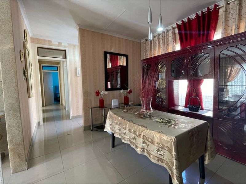 Charming 3-Bedroom Home with Flatlet and Entertainment Haven in Amielpark, Newcastle - Photo 3