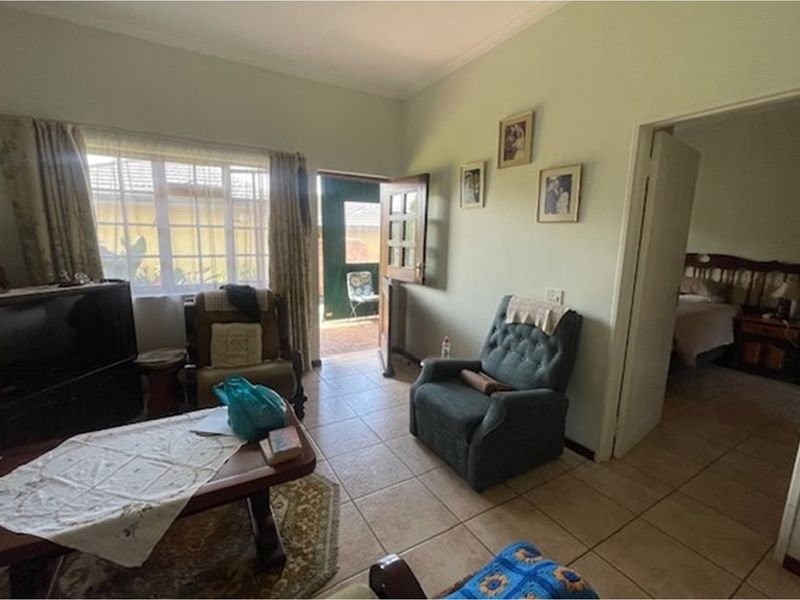 "Charming 1-Bedroom Apartment in White River" - Photo 8