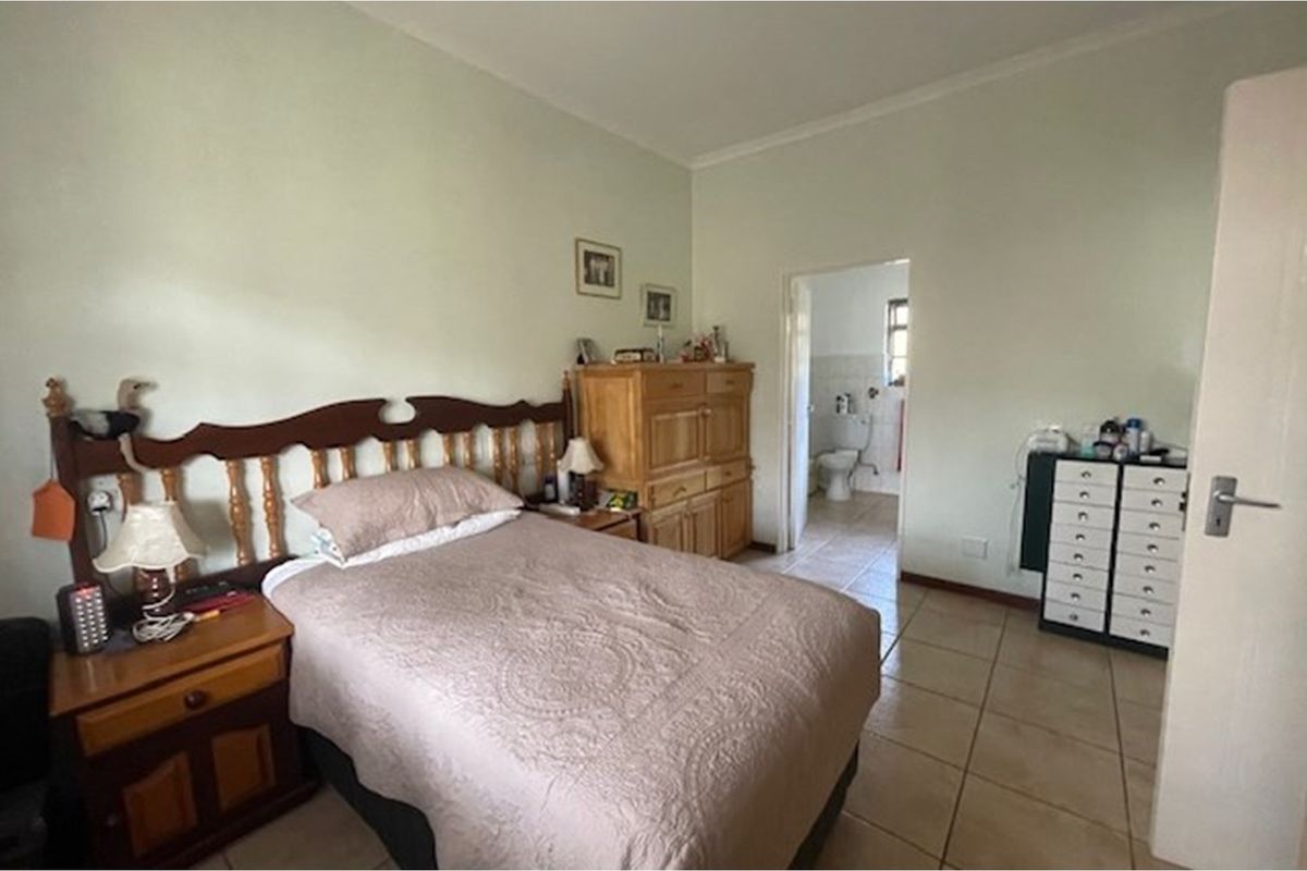 "Charming 1-Bedroom Apartment in White River" - Photo 3