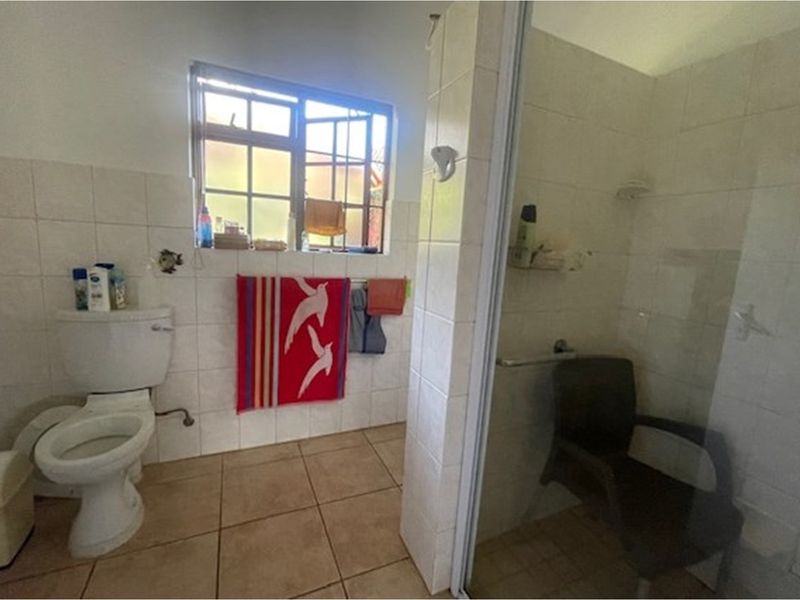 "Charming 1-Bedroom Apartment in White River" - Photo 4