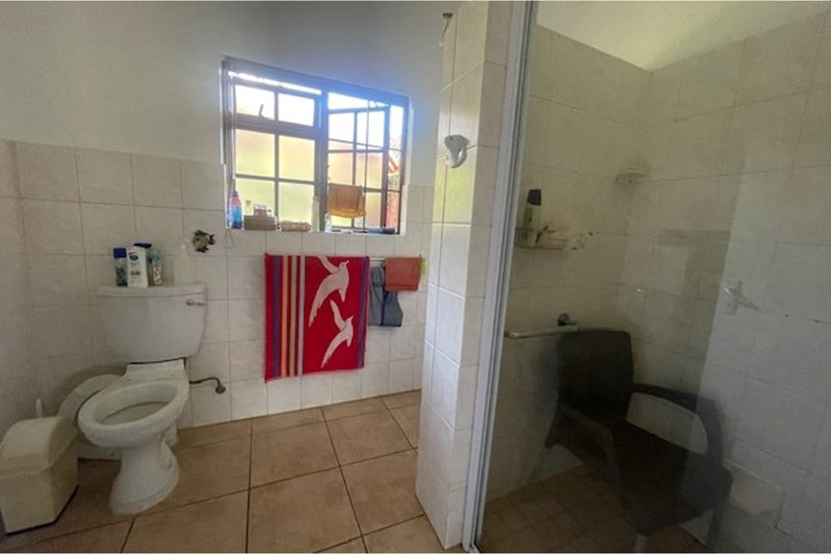 "Charming 1-Bedroom Apartment in White River" - Photo 4