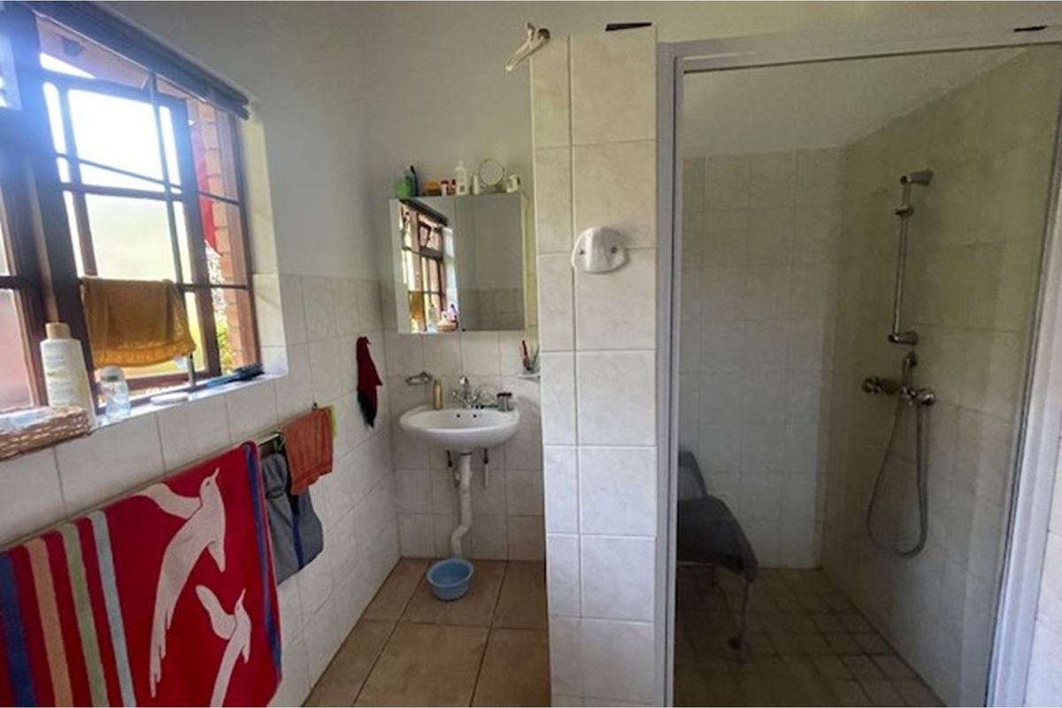 "Charming 1-Bedroom Apartment in White River" - Photo 5