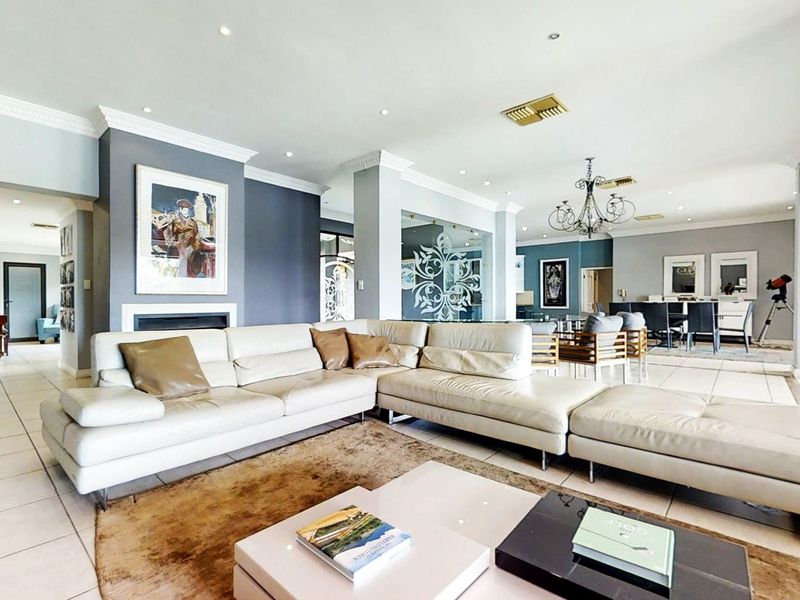 "Exclusive Waterfront Living: Pecanwood's Hidden Gem!" - Photo 5