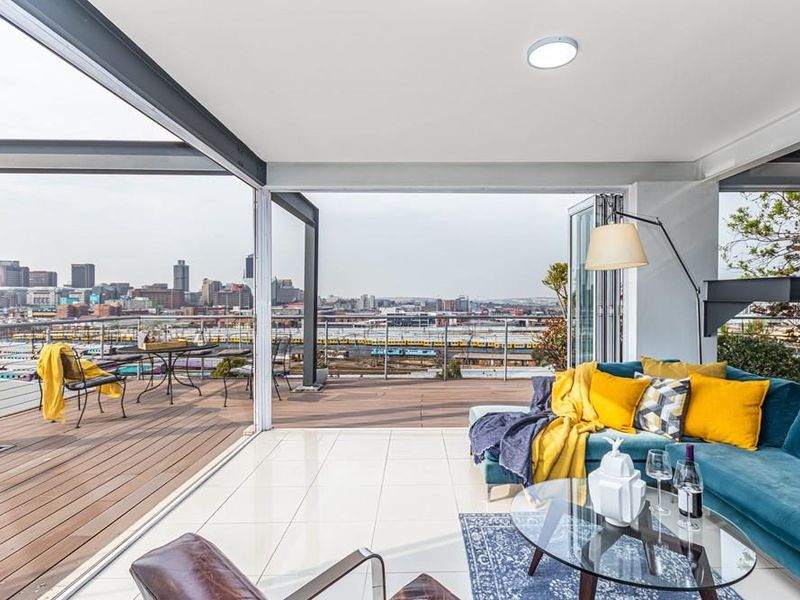 Elevated Modern Luxury. Discover The View From The Top With This Super Indulgent Duplex Penthouse. - Photo 10