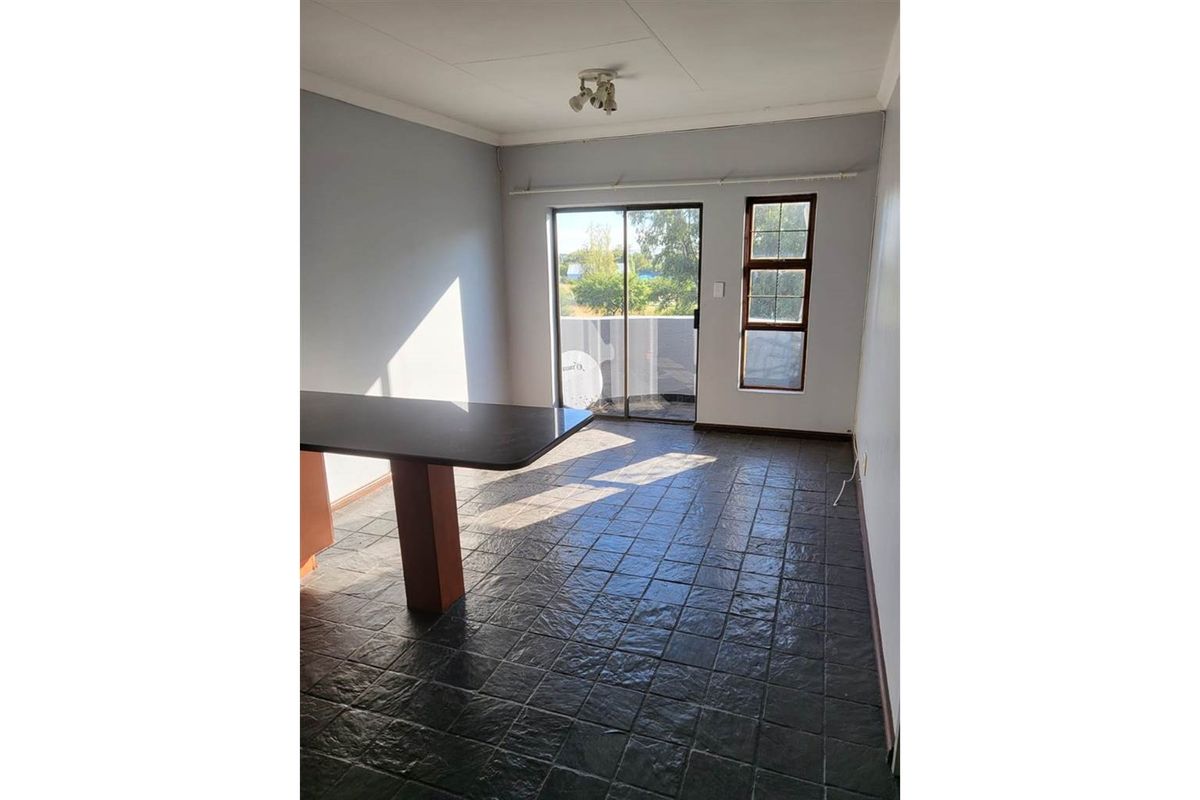 2 Bedroom ,1 Bathroom apartment available for sale in Noordwyk - Photo 5