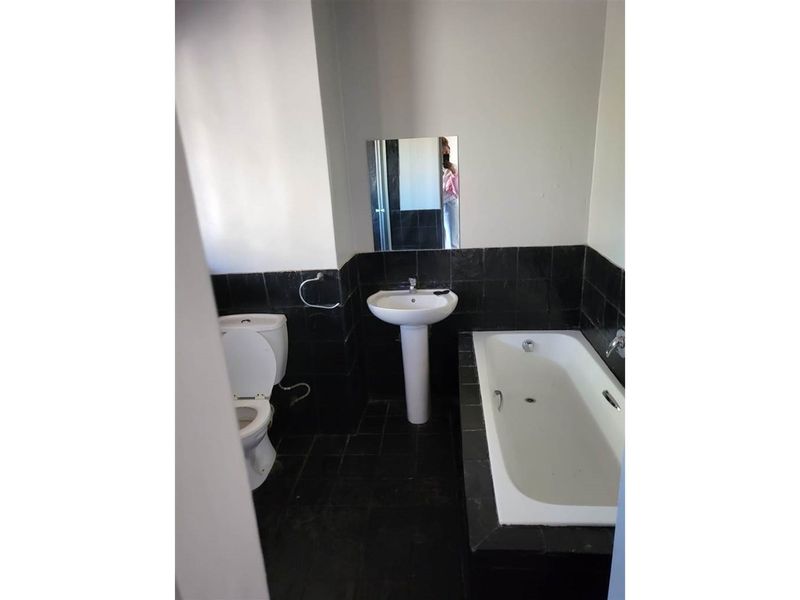 2 Bedroom ,1 Bathroom apartment available for sale in Noordwyk - Photo 10