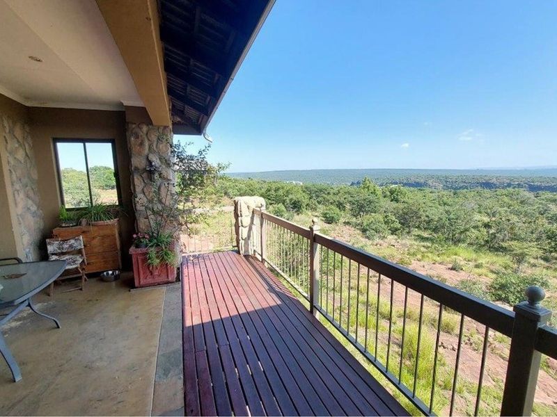 Beautiful Large house for sale in the spectacular Leopards Rock Country Estate - Photo 2