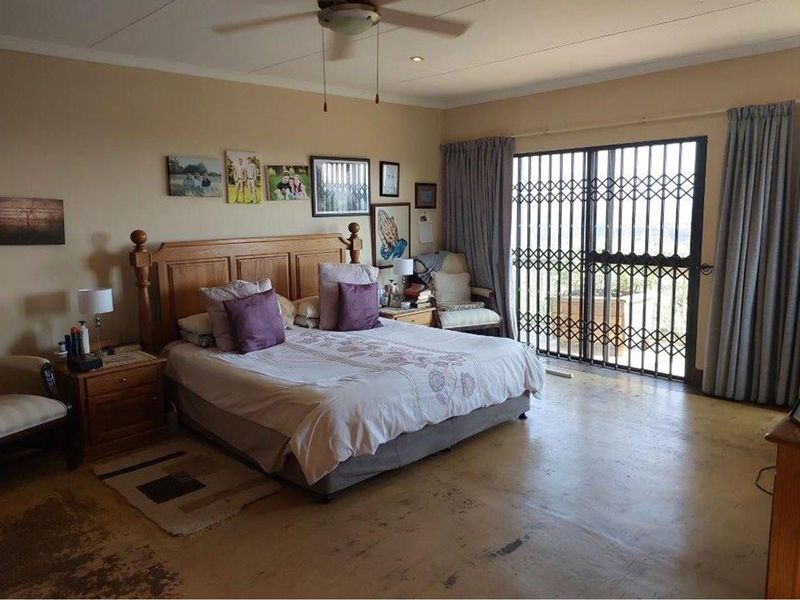 Beautiful Large house for sale in the spectacular Leopards Rock Country Estate - Photo 8