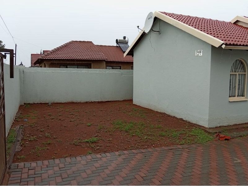 Full Title Stand alone House For Sale Protea North - Photo 6